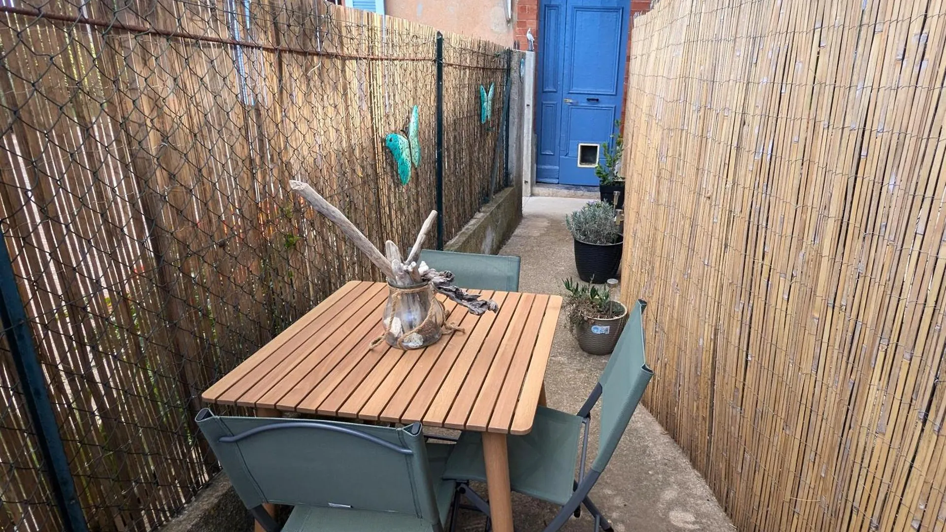 Appart Moderne Proche Plage Avec Terrasse Et Climatisation Hyères