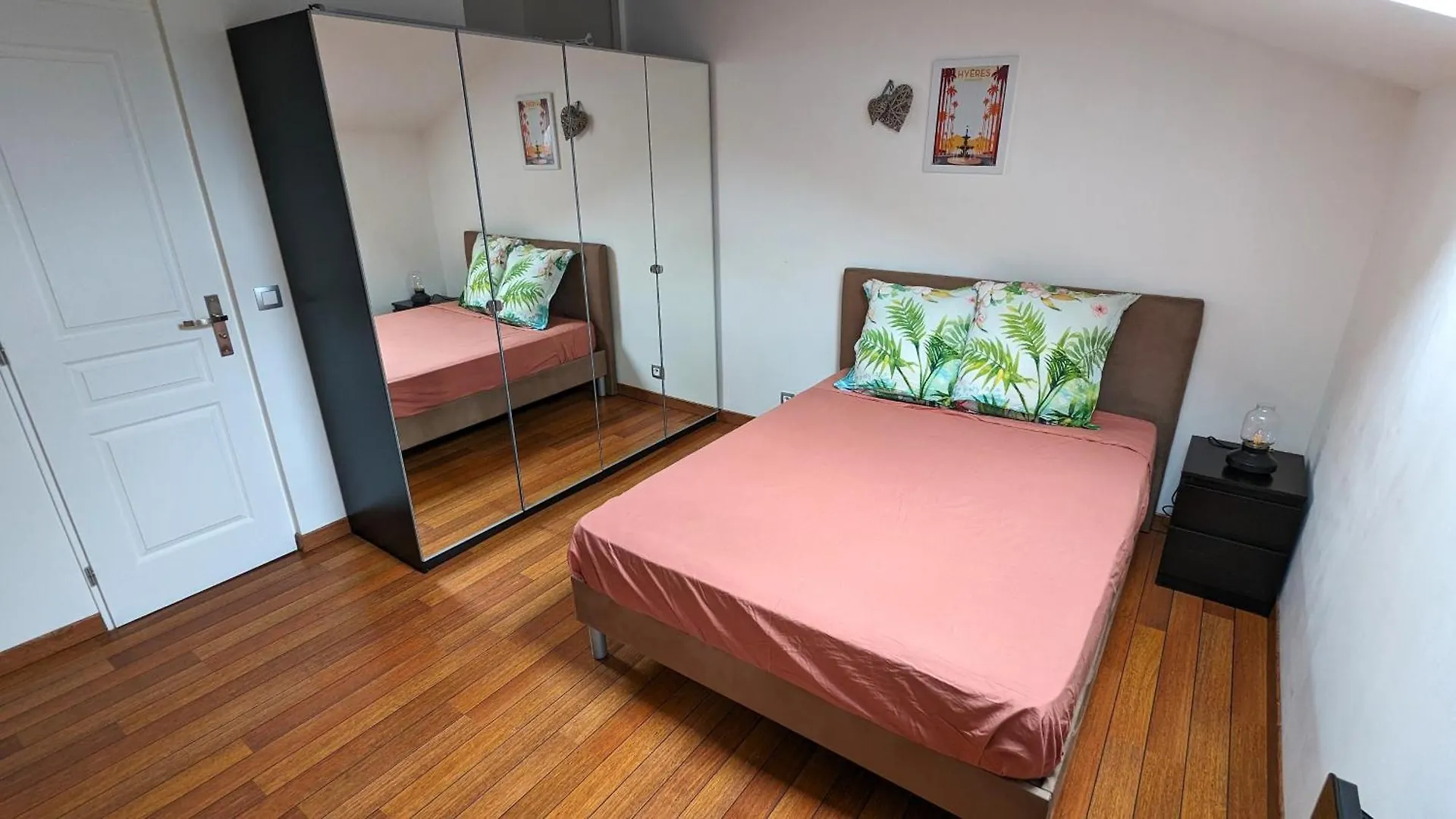 Apartment Appart Moderne Proche Plage Avec Terrasse Et Climatisation Hyeres France